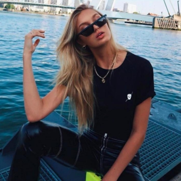 Quay Australia Accessories - NWT Quay Finesse Black Rectangle Sunglasses